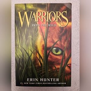 Warriors: Into the Wild Book By Erin Hunter, New